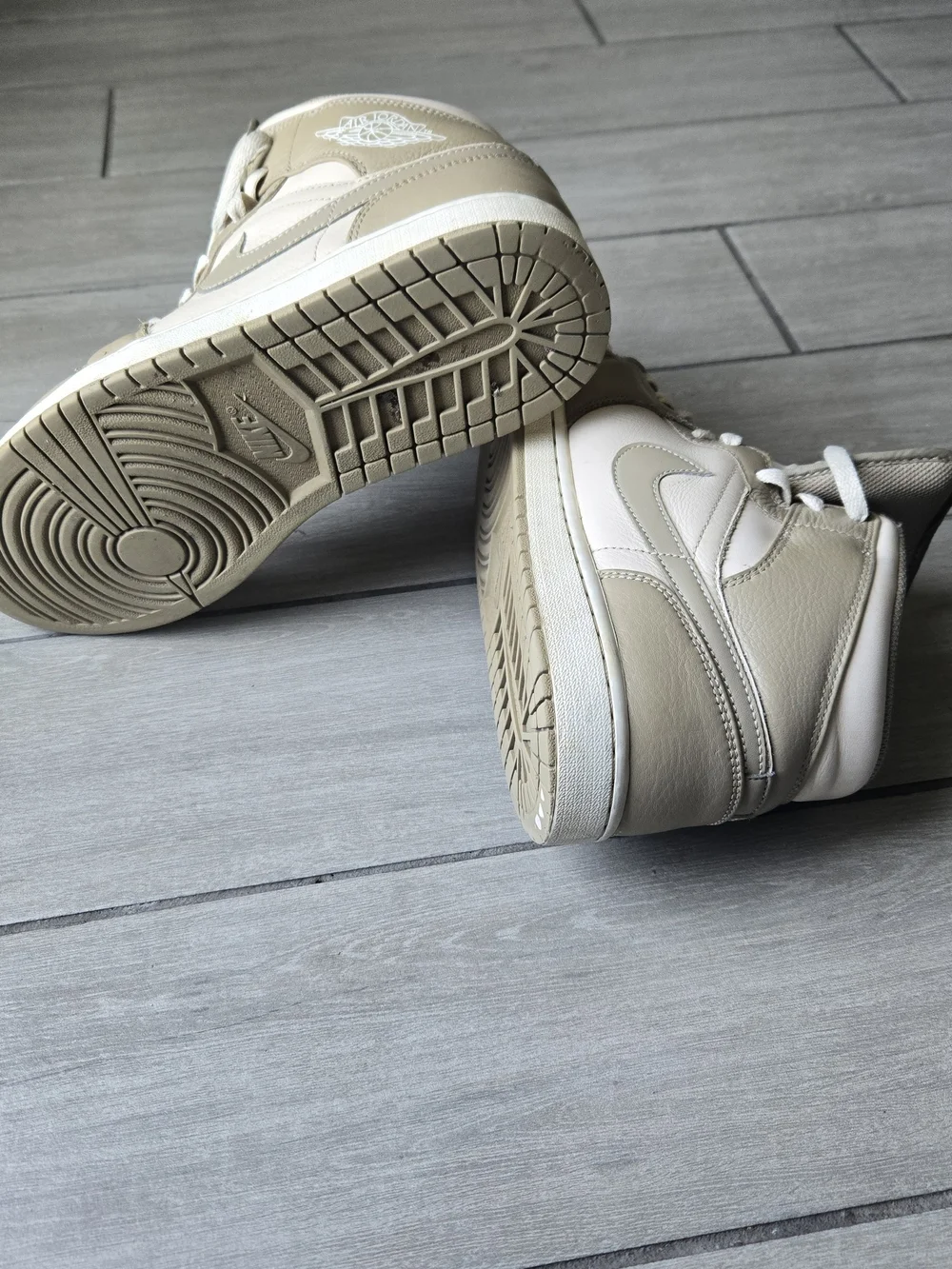 Nike Air Jordan 1 Mid SE Legend Light Brown-Khaki-Phantom Size 11